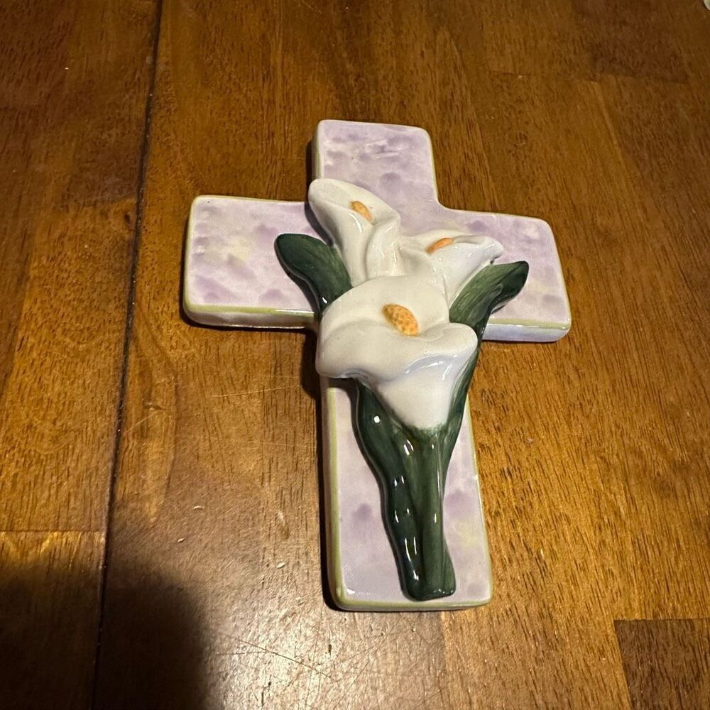 Vintage Bella Casa Ganz Easter Lily Ceramic Cross New old Stock 5.75”
